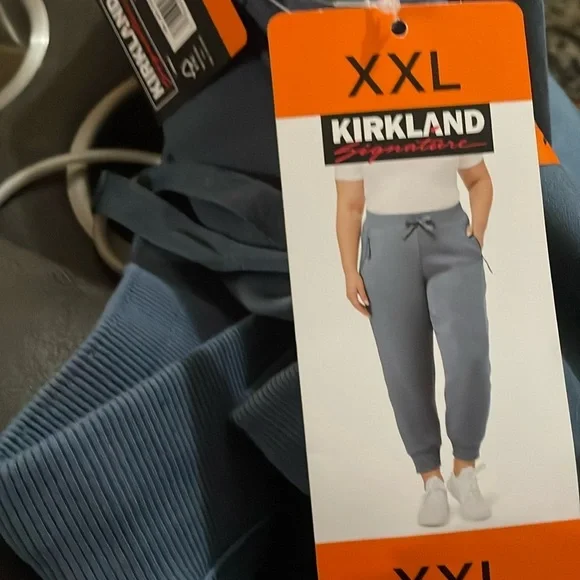 - Kirkland signature ladies jogger - Picture 1 of 3